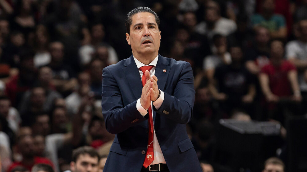 Trener Zvezde rekao da ne komentariše odluke sudija, a zatim dodao: Cela „Arena“ videla isto, 24.000 ljudi ne može da pogreši 1