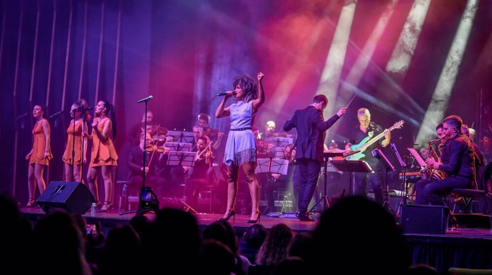 Simfonijski koncert posvećen Tini Tarner ponovo u Novom Sadu 1