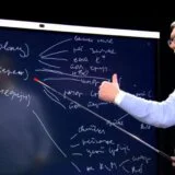 Zašto je Vučić "svetski lider" u slikanju na televiziji? 10