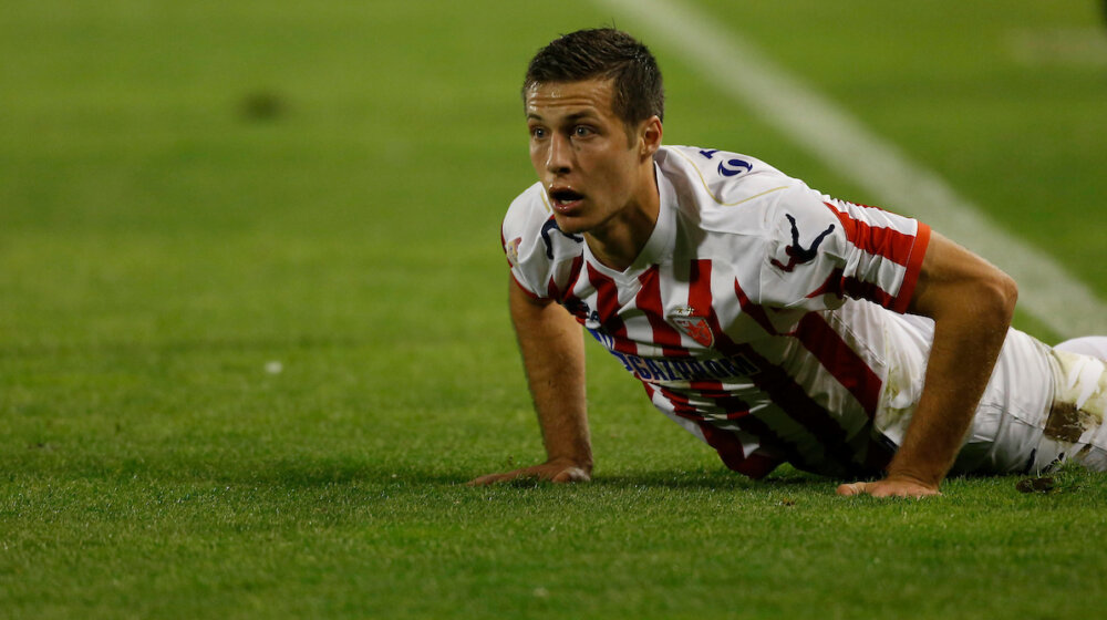 Poslednji pripremni meč Crvene zvezde na Kipru prekinut zbog tuče, trener Milojević povukao ekipu sa terena nakon što je igrač Boteva udario Spajića (VIDEO) 1