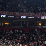 Transparent bez Vučića, ali za njega: Zašto je benigna "navijačka" poruka sa transparenta "Državo, zaustavi iseljavanje Srba sa Kosova!" izazvala toliko reakcija 13