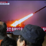 Kim Džong Un nadgledao probe višecevnog raketnog sistema 8