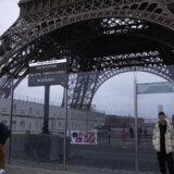 Zbog štrajka radnika Ajfelova kula izgubila između jedan i dva miliona evra 5