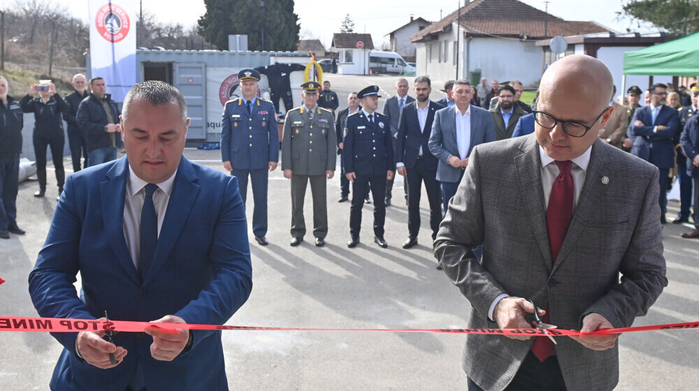 Miloš Vučević otvorio Centar za obuku i testiranje u Centru za razminiranje u Velikoj Moštanici 1