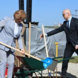 Grujičić na polaganju kamena temeljca na "Torlaku": Vakcinalna suverenost podjednako važna kao i politička 9