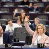 Katlin van Bremt: Učiniću sve da se u rezoluciji EP osudi način na koji režim u Srbiji reaguje na demonstracije i uvedu sankcije odgovornima 4