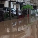 Građani niškog naselja Delijski Vis u petak ponovo blokiraju saobraćaj, tražeći asfalt i kanalizaciju 9