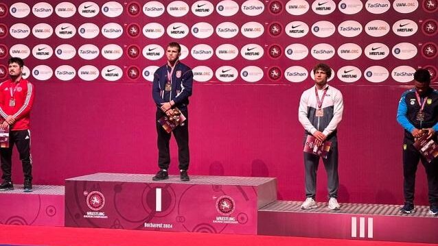 Evropsko prvenstvo u rvanju: Ukrajinac Belenjuk odbio zajedničko fotografisanje osvajača medalja, jer je zlatni srpski rvač Rus 2