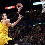 Barselona razočarala konkurenciju, Jan Veseli ostaje u Kataloniji 3