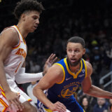 Kari vanredan u porazu, Bogdanović dao značajan doprinos da se igra produžetak: I 60 poena zvezde Golden Stejta nedovoljno u Atlanti (VIDEO) 3