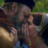 Ovacije fascinantnoj ženi Ketrin Par i kralju Henriju Osmom, koje igraju zvezde Ališa Vikander i Džud Lo: Premijera filma "Kraljičina igra" na Festu 7