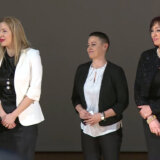 "Zajedno moramo da se borimo protiv svih koji su nam urušili institucije, jer vlasnici države i zakona nisu političari" 5