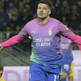 Dade Luka Jović i pobedonosni gol za Milan 9