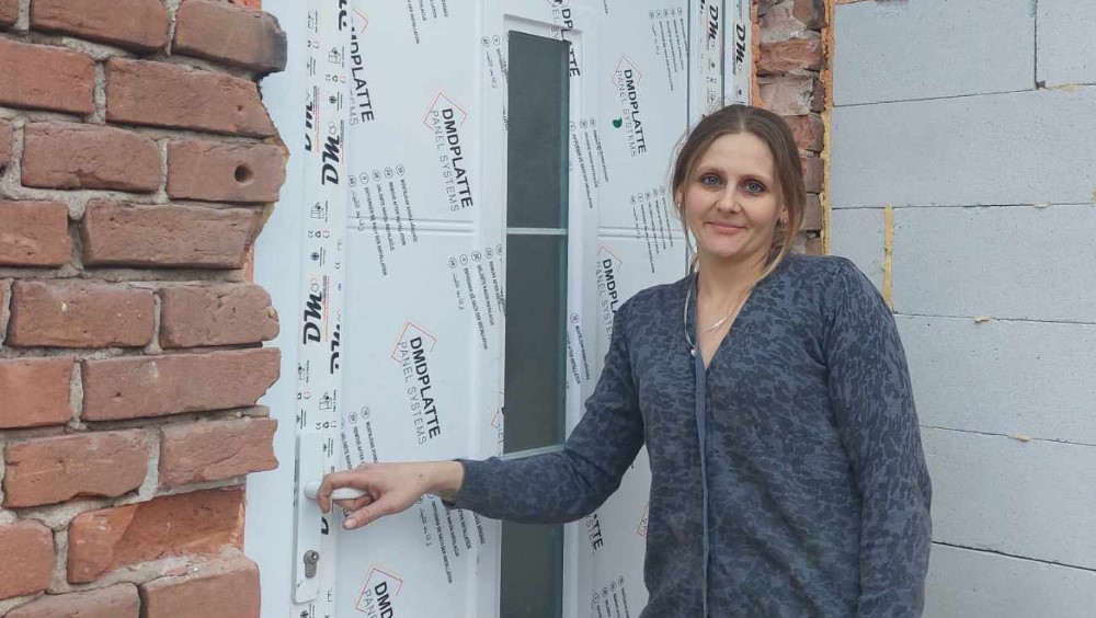 "Nisam verovala da toliko dobrih ljudi ima": Pri kraju radovi na obnovi kuće porodice Stanojević koju je zahvatio požar u selu pored Zaječara 6