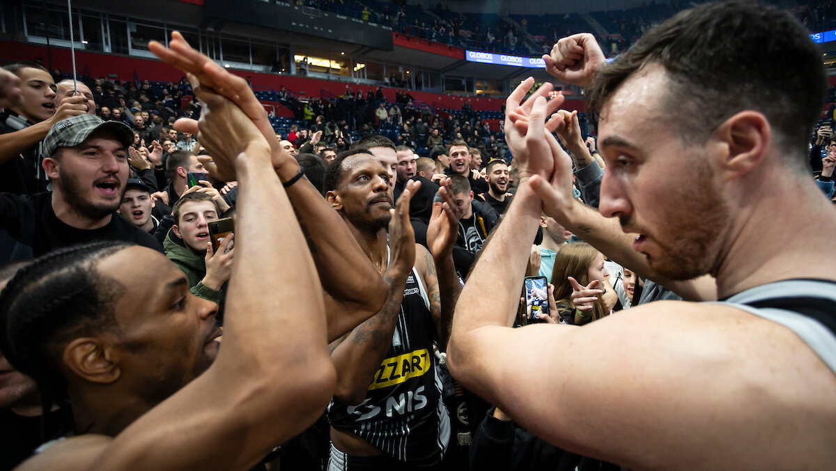 "Ponašanje 'pijanog milijardera' i politički šliht": Šta pokazuju finansijski izveštaji kojima su Partizan i Zvezda počeli "da se gađaju" posle finala Kupa? 3