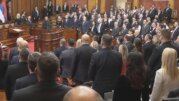 Konstituisana Skupština, poslanici dve opozicione koalicije se zakleli van sale (VIDEO/FOTO) 9