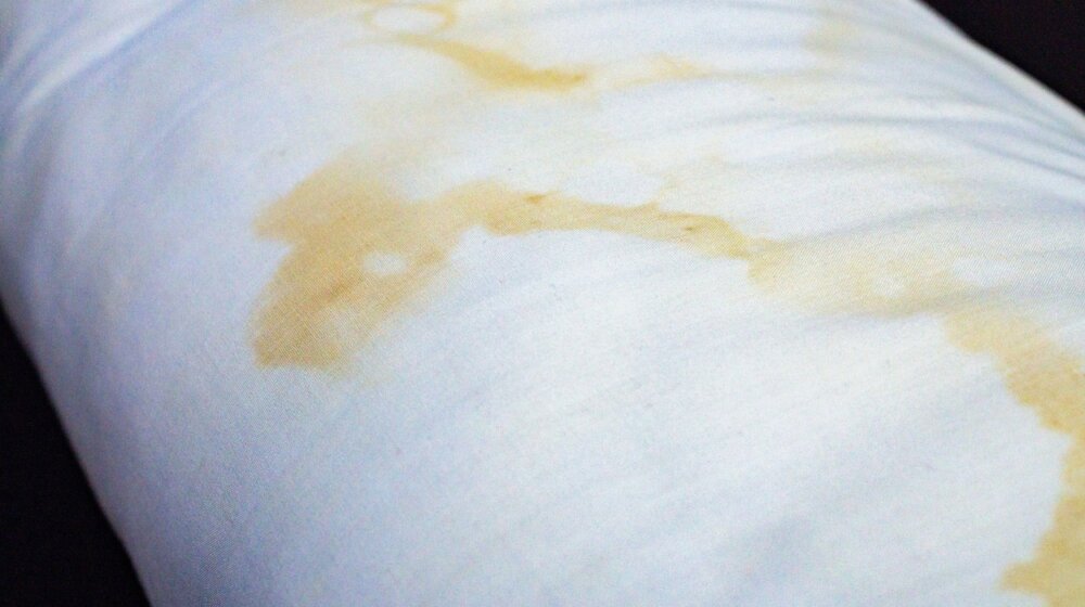 Ako ovo stavite u veš mašinu, žute fleke sa jastuka nestaće kao gumicom obrisane 1