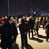 Održan protest na Bežanijskoj kosi protiv izgradnje stambeno- poslovnog kompleksa- Građani blokirali saobraćaj na 15 minuta 6