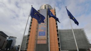 Počeo trilateralni sastanak u Briselu o zabrani upotrebe dinara na Kosovu
