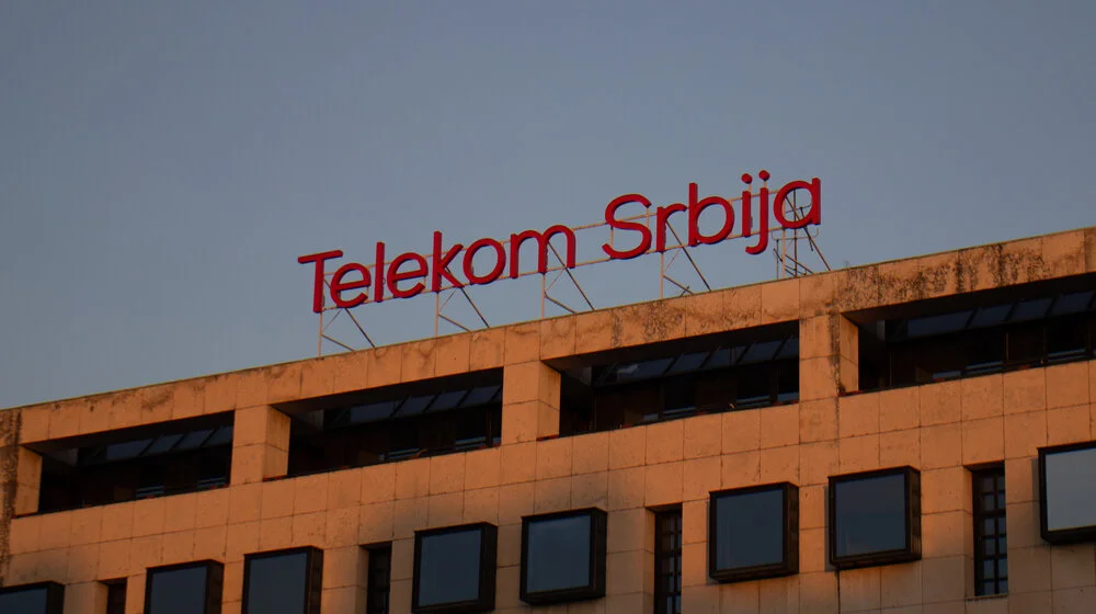 Telekom Srbija tužio Poresku upravu za dug od 100 evra, a Ministarstvo odbrane zbog još manje novca 11