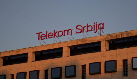 Telekom Srbija tužio Poresku upravu za dug od 100 evra, a Ministarstvo odbrane zbog još manje novca 5