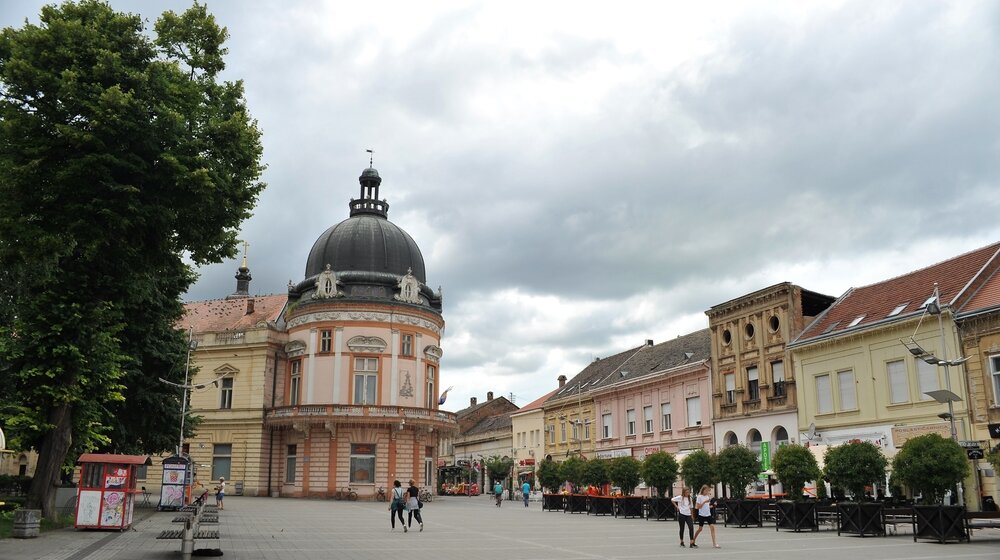 Proglašen Dan žalosti u Sremskoj Mitrovici zbog tragedije na putu 1
