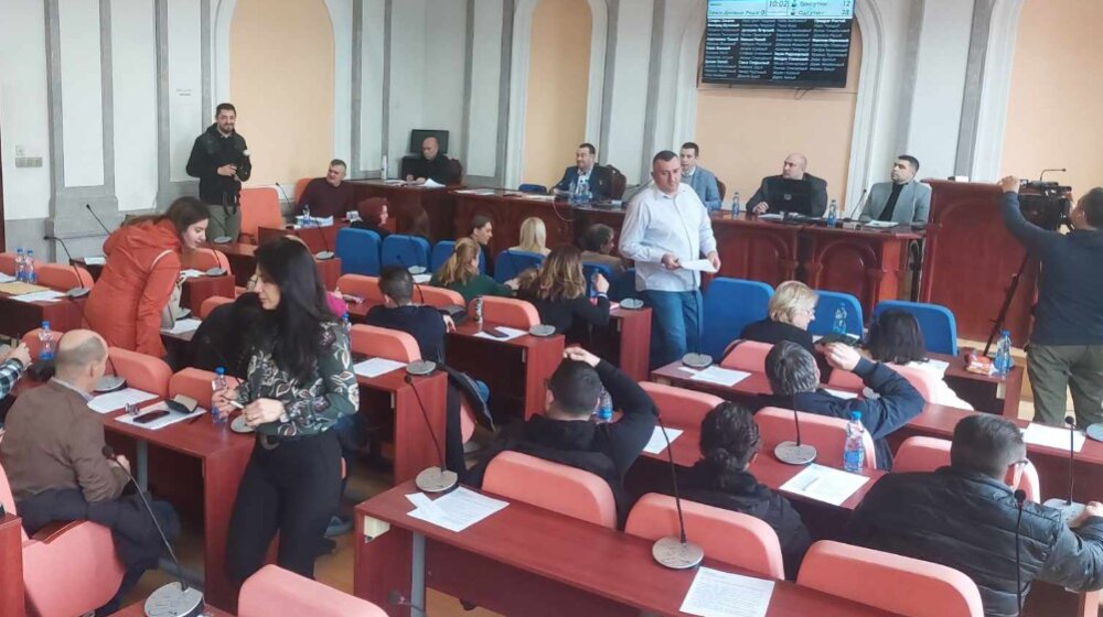 Svađe, prekid pa nastavak sednice i “hvatanje” odbornika vladajuće većine: Kako je izglasan prvi rebalans budžeta u Zaječaru 1