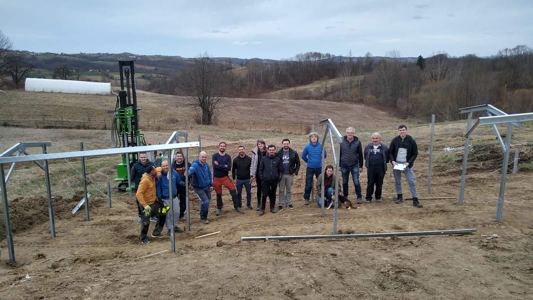 Bobičasto voće ispod solarnih panela: U Valjevskoj Kamenici postavljena prva agrosolarna elektrana u Srbiji (FOTO) 3