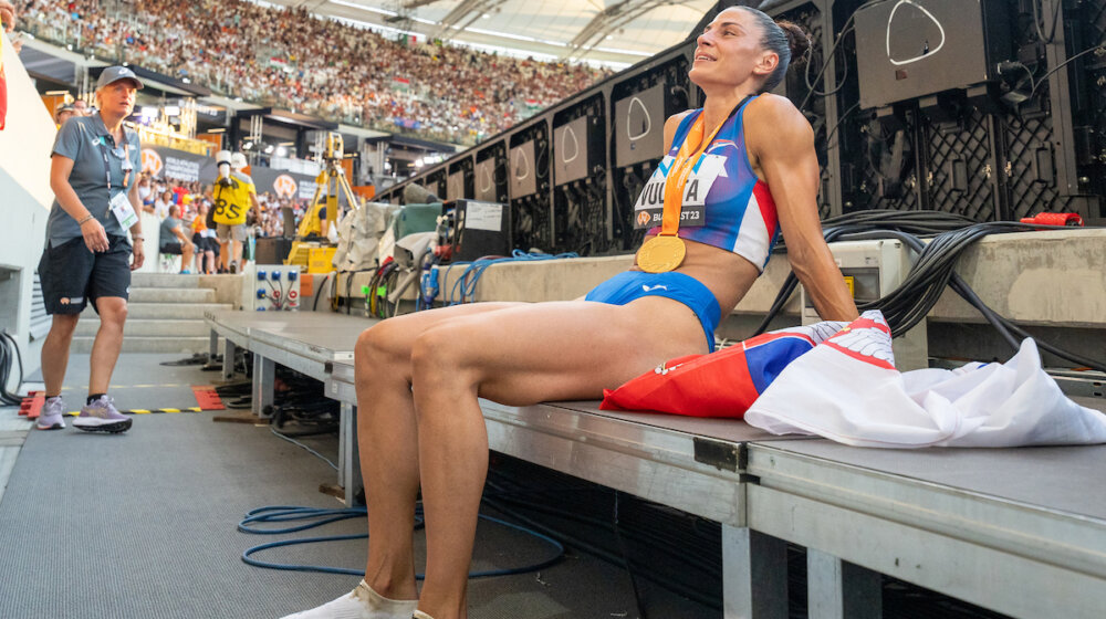 Ivana Španović prepustila evropski dvoranski tron zbog povrede, a svetski će zbog Olimpijskih igara: Osam godina više, jedno takmičenje manje 1