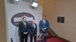 Poslanici SPN prihvatili mandate, ali bojkotovali konstitutivnu sednicu Skupštine Vojvodine (FOTO) 4