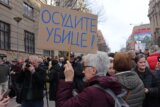 Protest zbog oslobađajuće presude za ubistvo Ćuruvije: „Ubili ste pravdu, ali istina živi“ poručuju građani, Simo Spasić izazvao incident (VIDEO, FOTO) 9