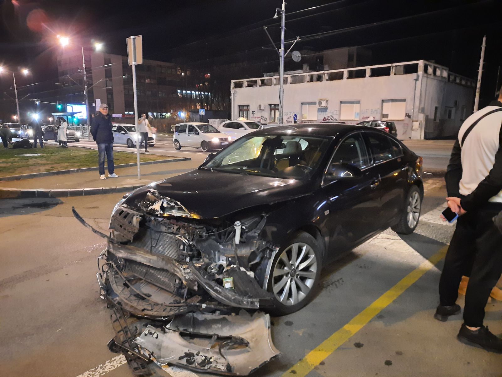 Udes u Ulici vojvode Stepe, motociklista teže povređen (FOTO) 2 Udes u Ulici vojvode Stepe, motociklista teže povređen (FOTO) 2