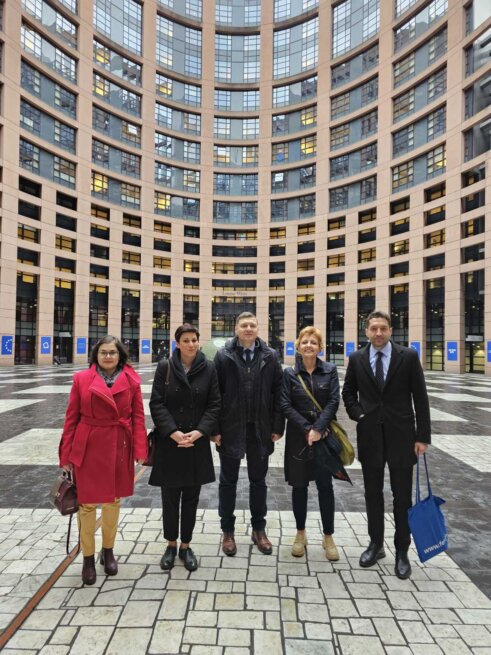 INTERVJU Zoran Lutovac: Tražimo da EU merama pritiska Vučića, ne da kažnjava građane Srbije 2