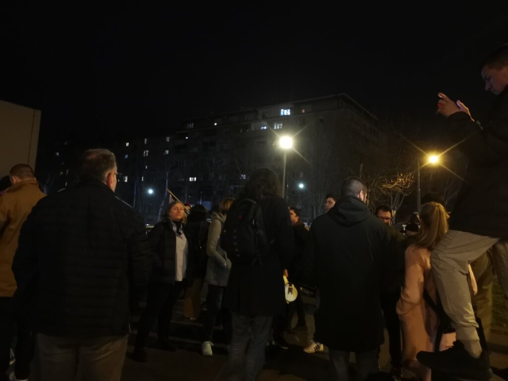 Protest protiv policijskog nasilja nad Romima ispred Policijske uprave Grada Beograda (VIDEO, FOTO) 12