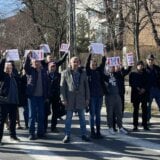 Održan skup “Sloboda od straha”: Srbi raseljeni sa KiM predali pismo Ambasadi SAD (FOTO) 7
