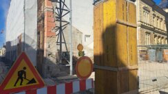 Srušena ili rekonstruisana? Zgrade Crkvene opštine u Novom Sadu više nema, ostala je samo fasada (FOTO) 8