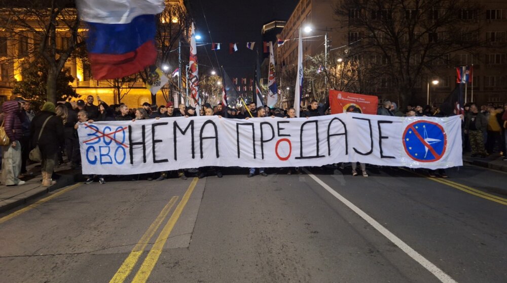 "Zavisimo od braće Rusa": U Beogradu održan skup Narodnih patrola (VIDEO, FOTO) 1