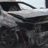 Leposavić. Izgorela kola načelnici opštinske uprave u srpskom sistemu 8