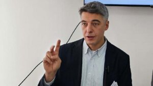 Đorđe Miketić isključen je sinoć iz stranke Zajedno, zbog odluke da će učestvovati na beogradskim izborima