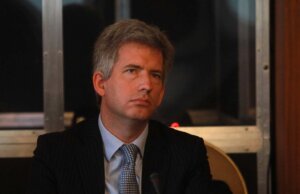 Ambasador Ferguson: Besmislene tvrdnje da Britanija stoji iza protesta u Srbiji 1