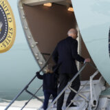 Krađe u avionu američkog predsednika Bajdena 14