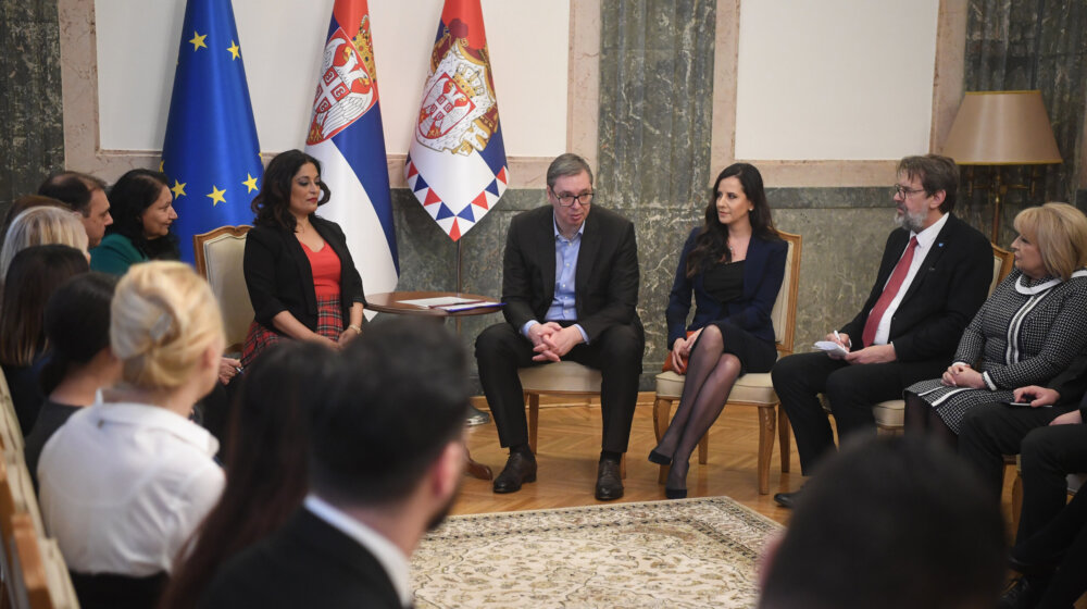 Vučić razgovarao sa predstavnicima romske zajednice o merama za unapređenje njihovog položaja 1