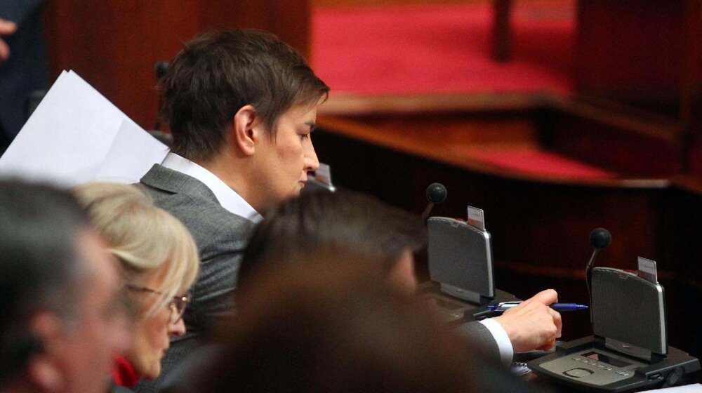 Ostavke na poslanička mesta budućih ministara 1