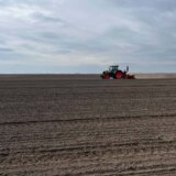 Poljoprivrednici: Država nije isplatila subvencije, zakasnili krediti, a uveliko teče rok za setvu 9