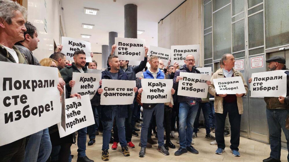 Opozicijo, otrezni se, (pre)kasno je za ujedinjenja, jednu listu, Bodirogu... 1