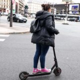 "Odlučni smo da postavimo pravila": Atina uvodi propise za električne trotinete 5