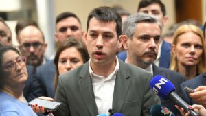 Veselinović: Vesti o obaranju lista služe da se ne bi govorilo o kampanji 1