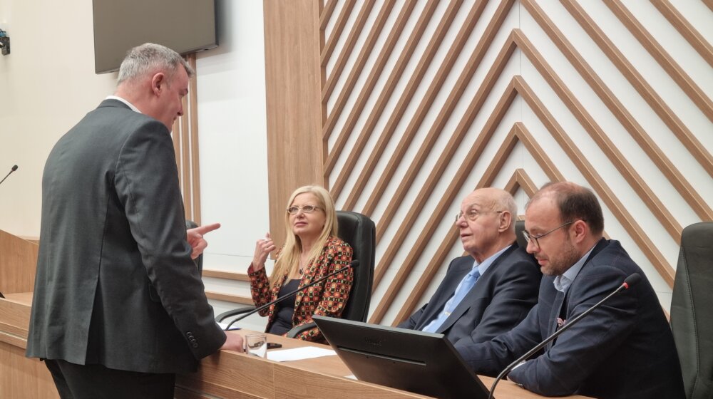 "Kao što sam vam rekao - izbori": Beograđani ponovo izlaze na birališta 1