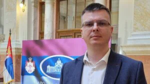 „Opozicija više nema balasta“: Miloš Parandilović podržava izlazak Sava Manojlovića i Kreni-Promeni na izbore