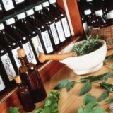 Nadrilekarstvo u Srbiji: Samozvani doktor Miroljub Petrović osuđen na novčanu kaznu 9